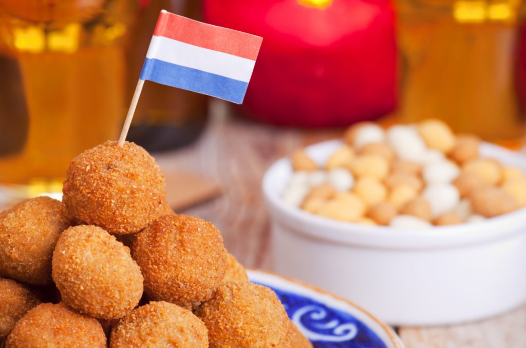 Makanan Khas Belanda yang Tidak Boleh Dilewatkan